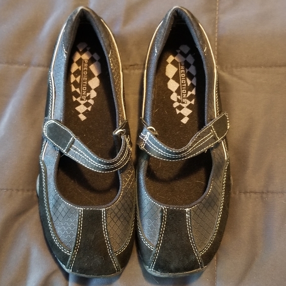 Predictions Black Mary Janes sz 8 - Picture 2 of 5